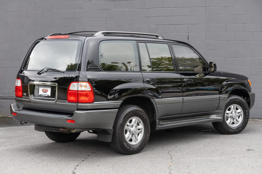 2000 Lexus LX 2nd Gen - Image 20 of 31