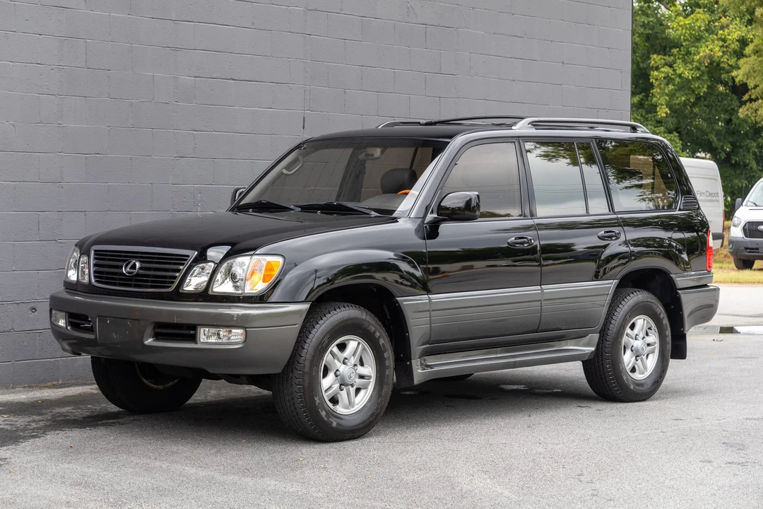 2000 Lexus LX 2nd Gen - Image 8 of 31