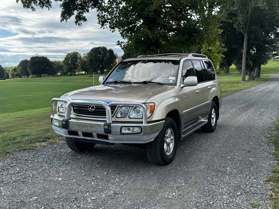 2000 Lexus LX 2nd Gen - Image 7 of 31