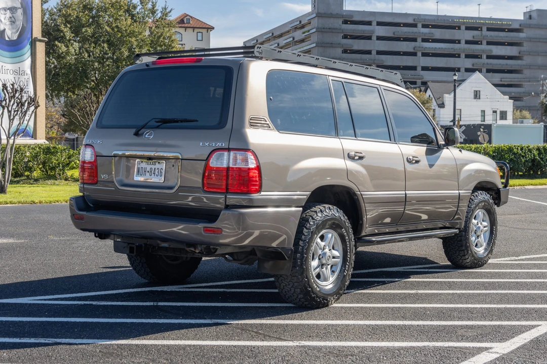 2000 Lexus LX 2nd Gen - Image 6 of 31