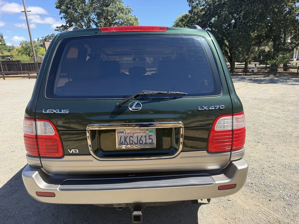 2000 Lexus LX 2nd Gen - Image 28 of 31