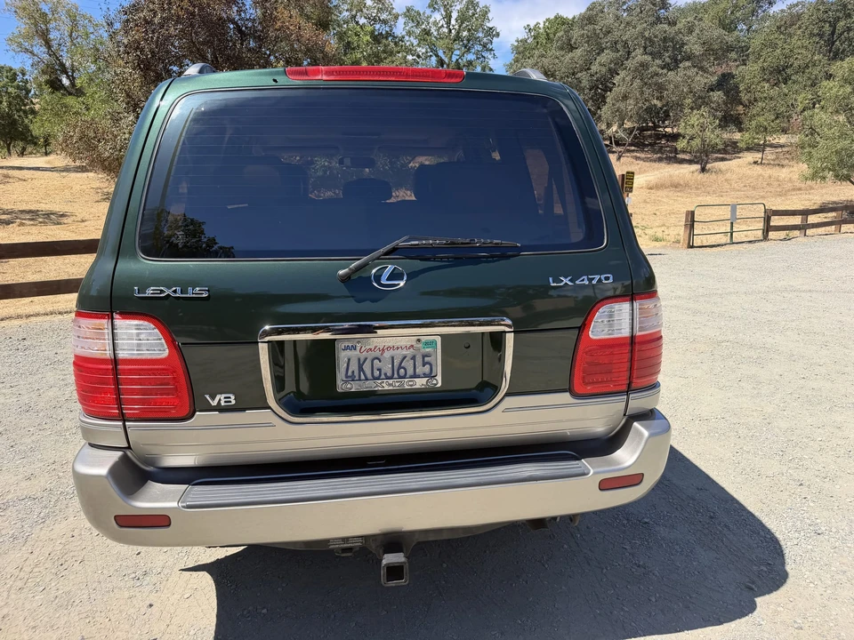 2000 Lexus LX 2nd Gen - Image 30 of 31
