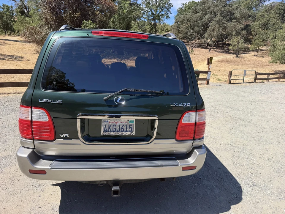 2000 Lexus LX 2nd Gen - Image 31 of 31