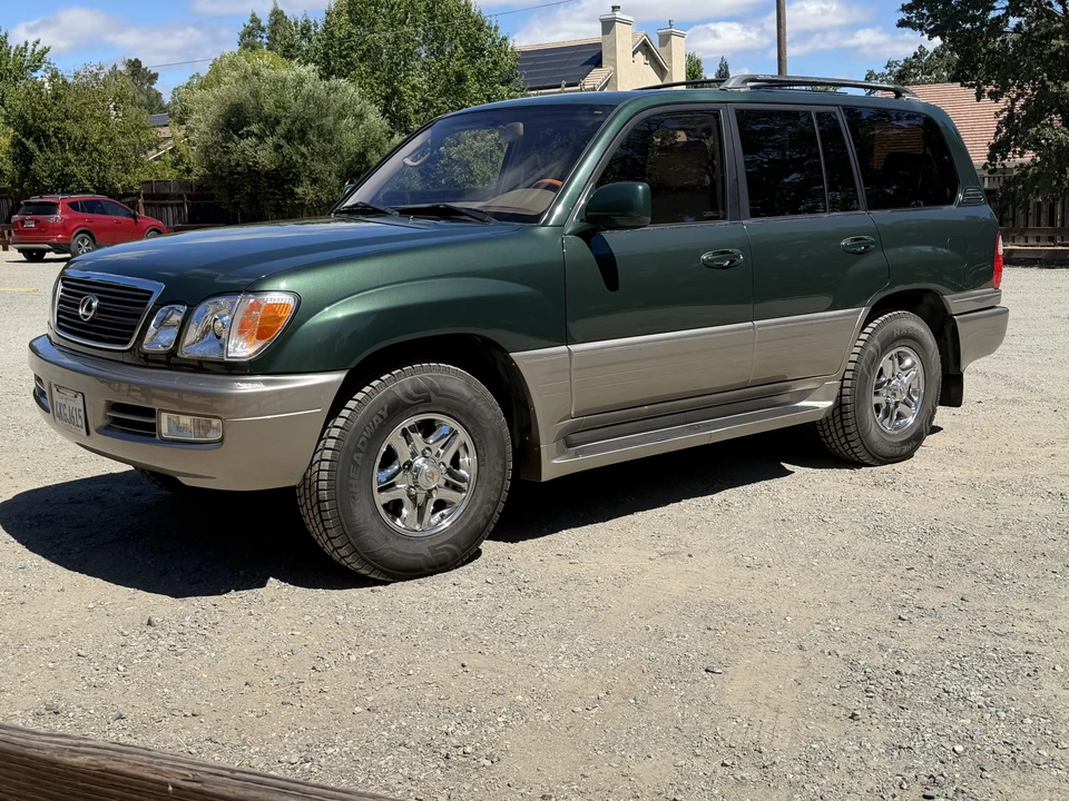 2000 Lexus LX 2nd Gen - Image 6 of 31