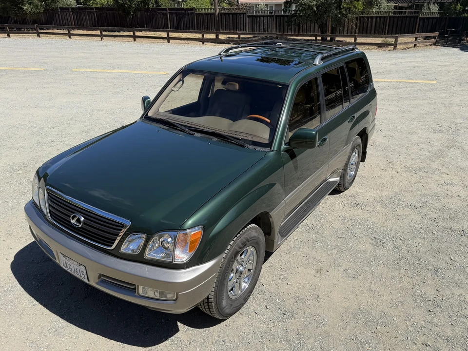 2000 Lexus LX 2nd Gen - Image 18 of 31