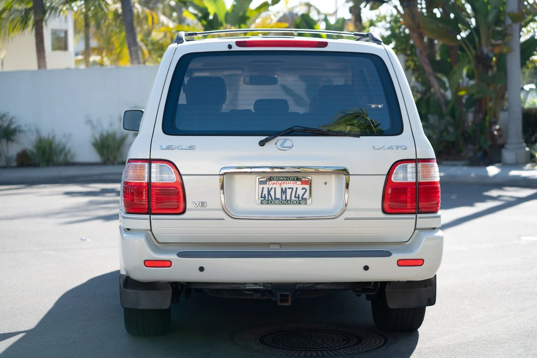 2000 Lexus LX 2nd Gen - Image 8 of 31