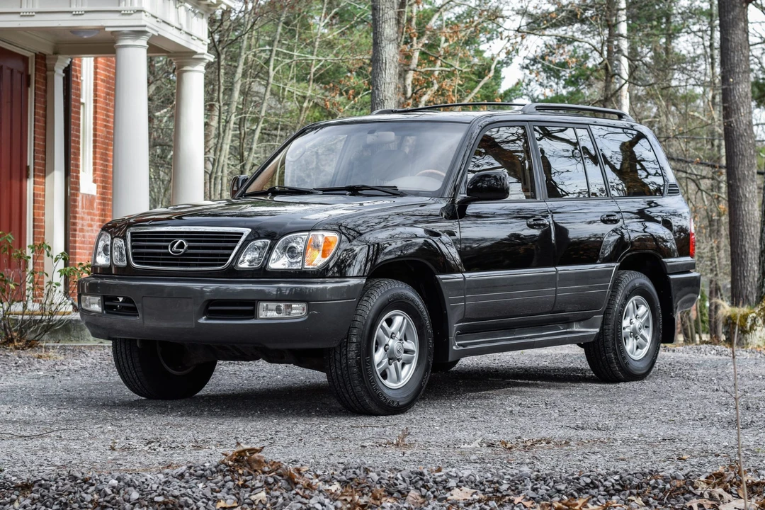 2000 Lexus LX 2nd Gen - Image 6 of 31