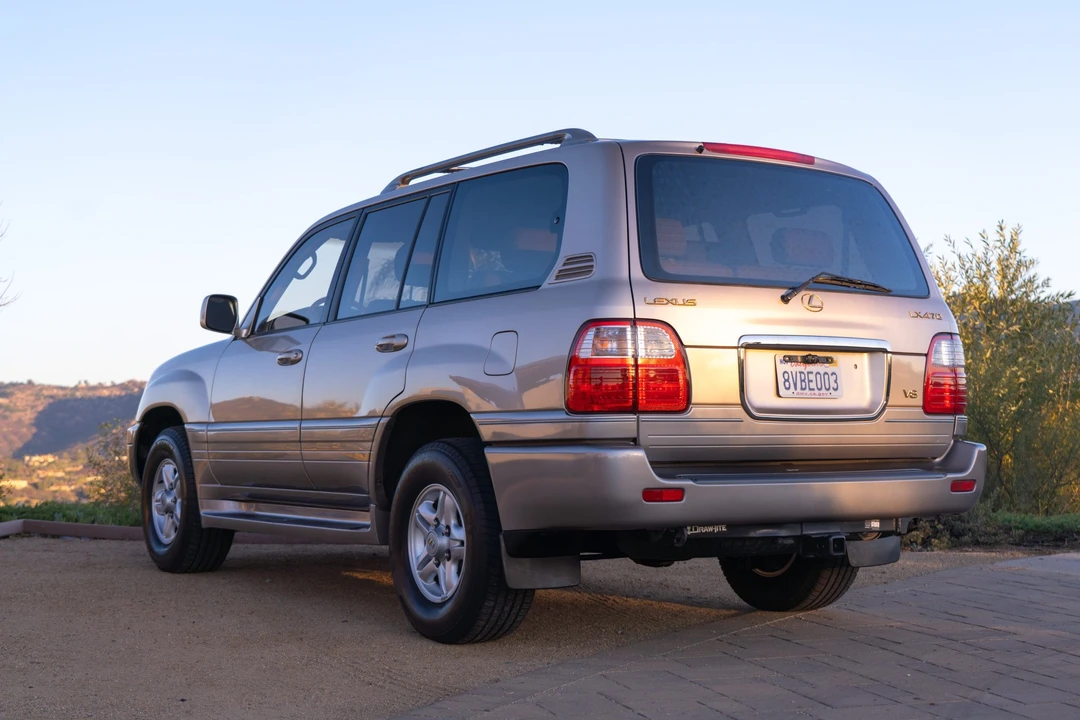 2000 Lexus LX 2nd Gen - Image 6 of 31