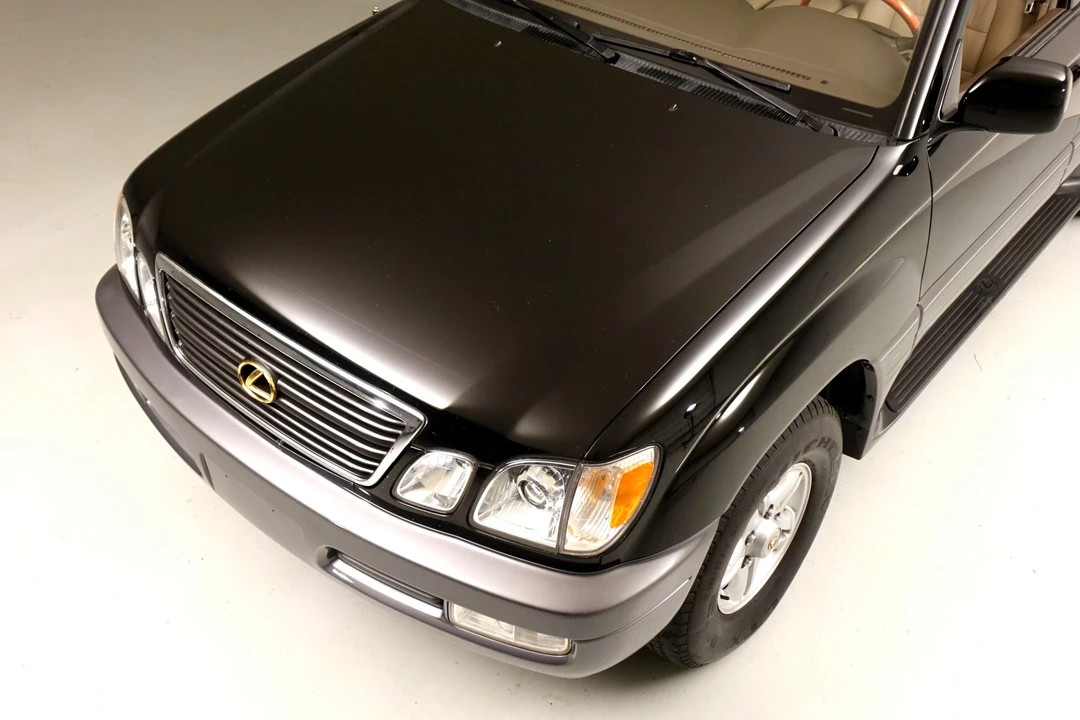 2000 Lexus LX 2nd Gen - Image 31 of 31
