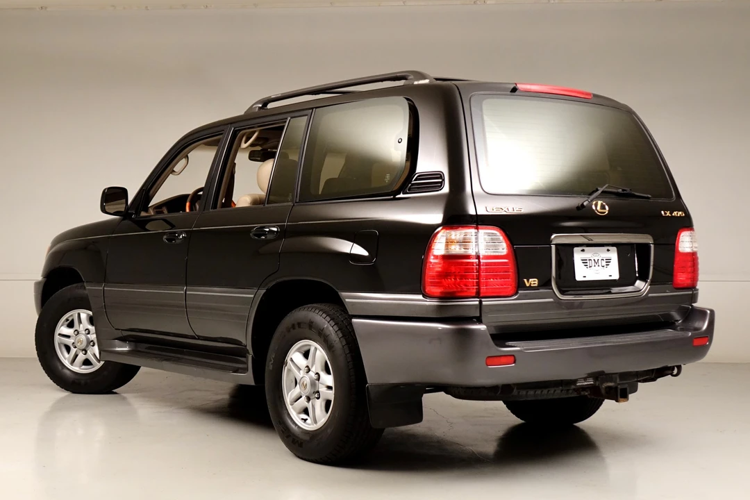 2000 Lexus LX 2nd Gen - Image 12 of 31