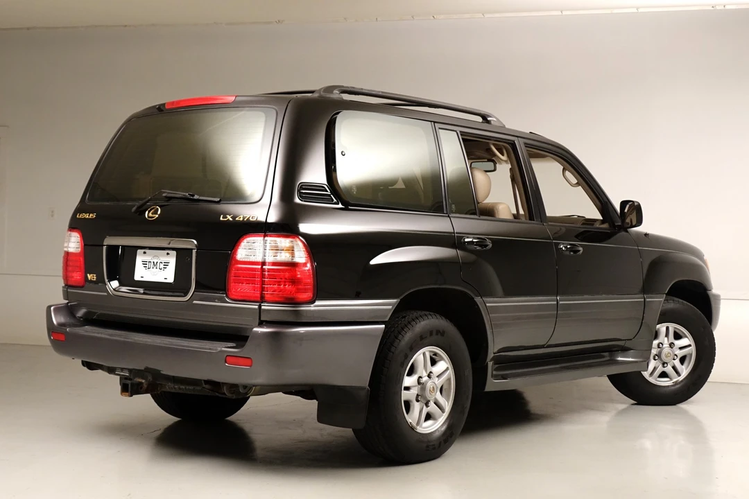 2000 Lexus LX 2nd Gen - Image 7 of 31