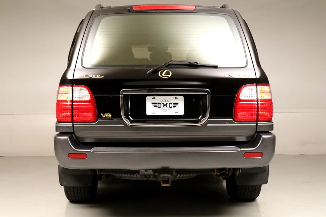 2000 Lexus LX 2nd Gen - Image 10 of 31