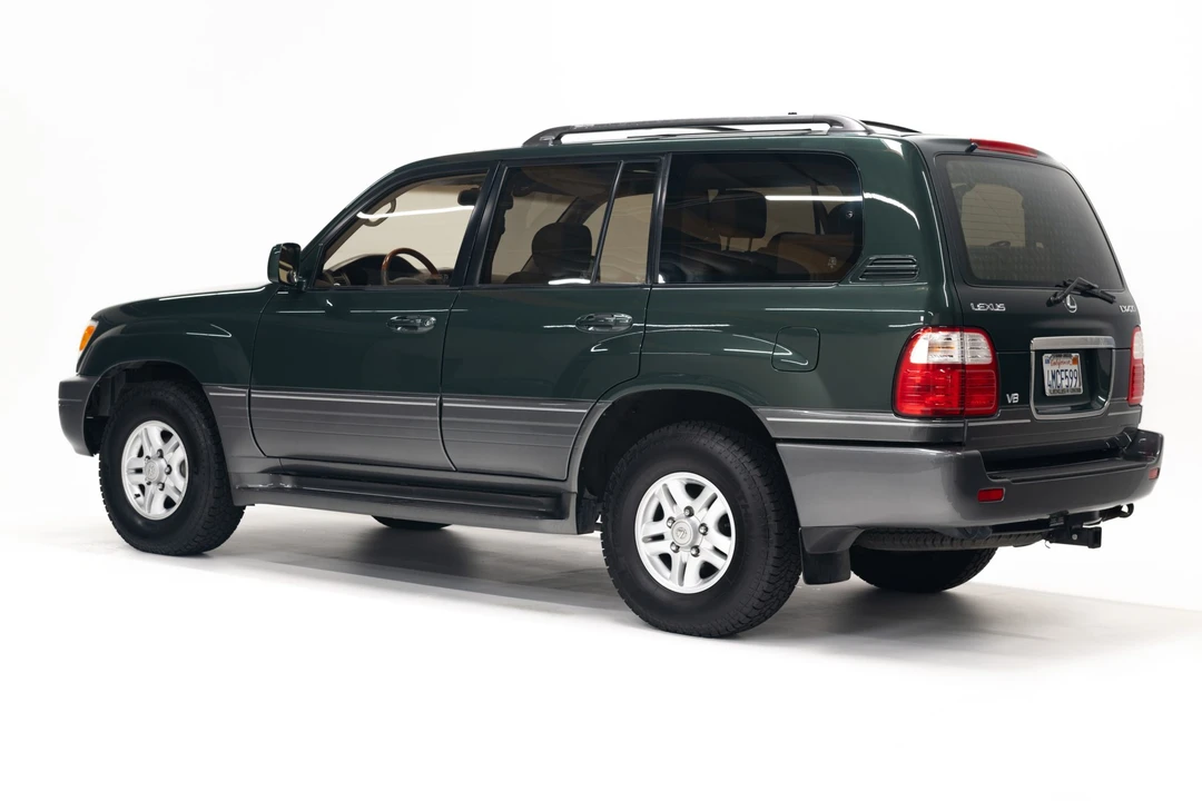 2000 Lexus LX 2nd Gen - Image 5 of 31