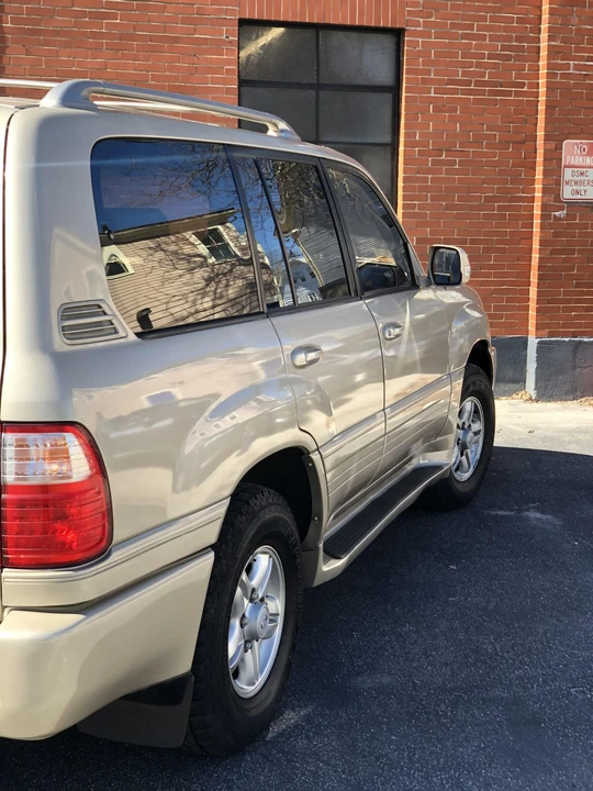 2000 Lexus LX 2nd Gen - Image 20 of 31