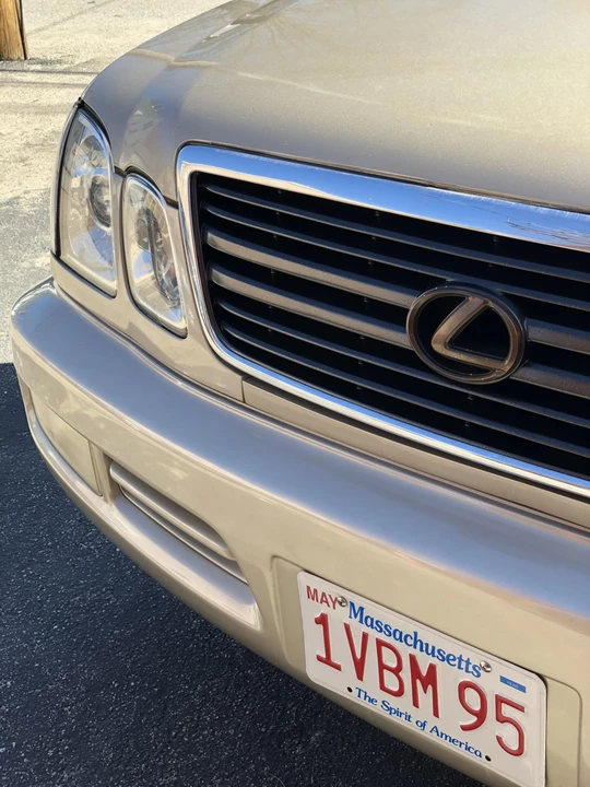 2000 Lexus LX 2nd Gen - Image 18 of 31