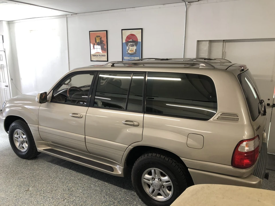 2000 Lexus LX 2nd Gen - Image 6 of 31