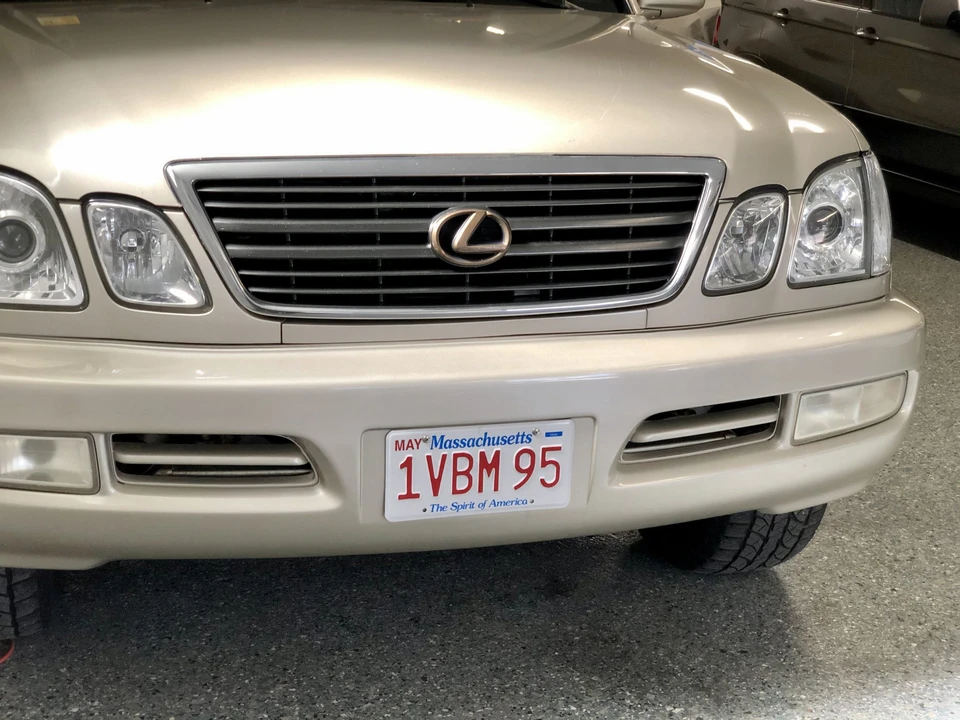 2000 Lexus LX 2nd Gen - Image 13 of 31
