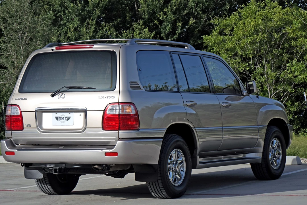 2000 Lexus LX 2nd Gen - Image 8 of 31