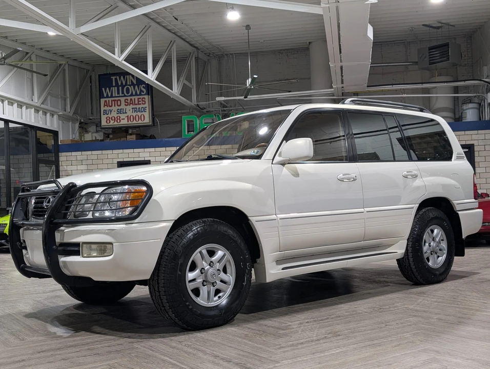 2000 Lexus LX 2nd Gen - Image 8 of 31