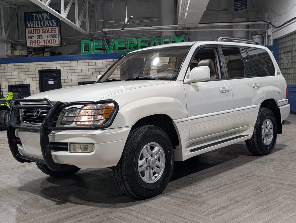 2000 Lexus LX 2nd Gen - Image 6 of 31
