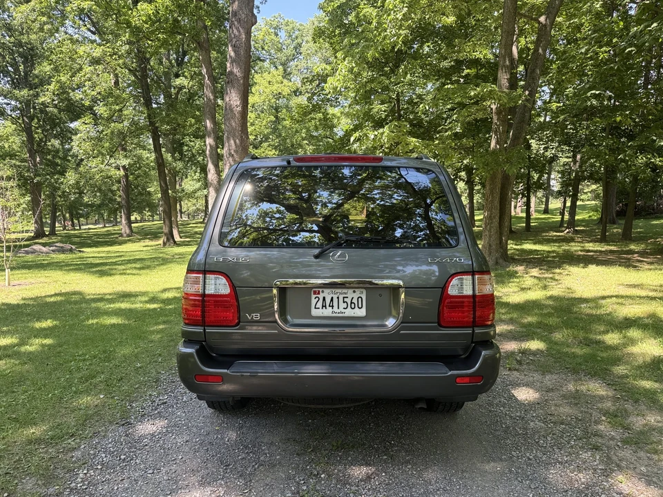 2000 Lexus LX 2nd Gen - Image 17 of 31