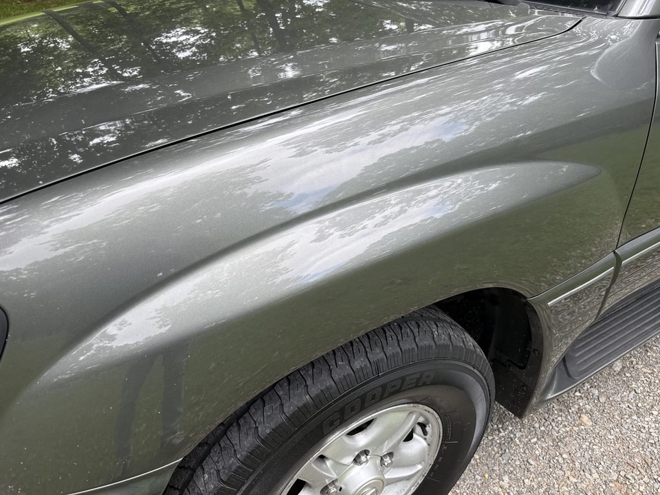 2000 Lexus LX 2nd Gen - Image 26 of 31