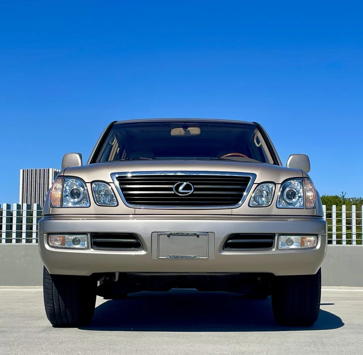 2000 Lexus LX 2nd Gen - Image 8 of 31