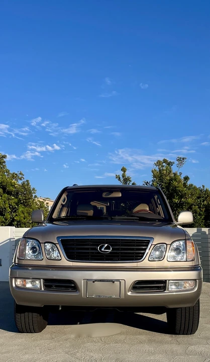 2000 Lexus LX 2nd Gen - Image 5 of 31