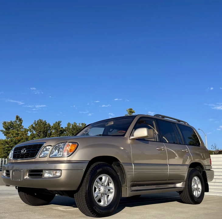 2000 Lexus LX 2nd Gen - Image 29 of 31
