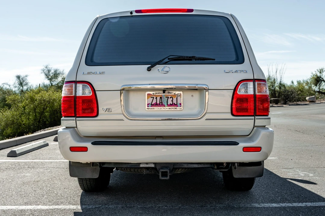 2000 Lexus LX 2nd Gen - Image 7 of 31