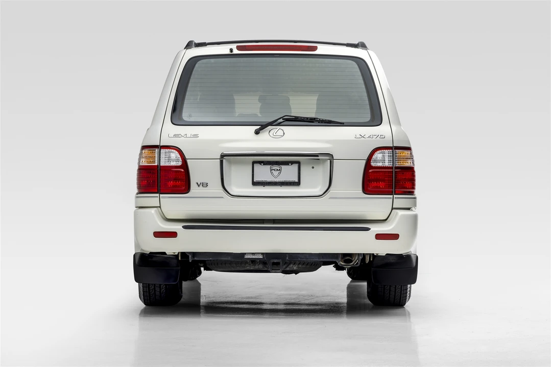 2000 Lexus LX 2nd Gen - Image 5 of 31