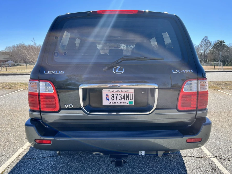 2000 Lexus LX 2nd Gen - Image 9 of 31