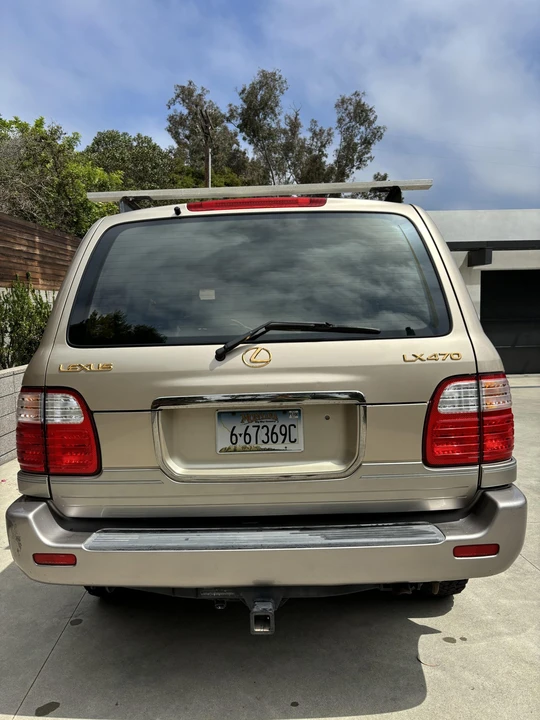 2000 Lexus LX 2nd Gen - Image 8 of 31