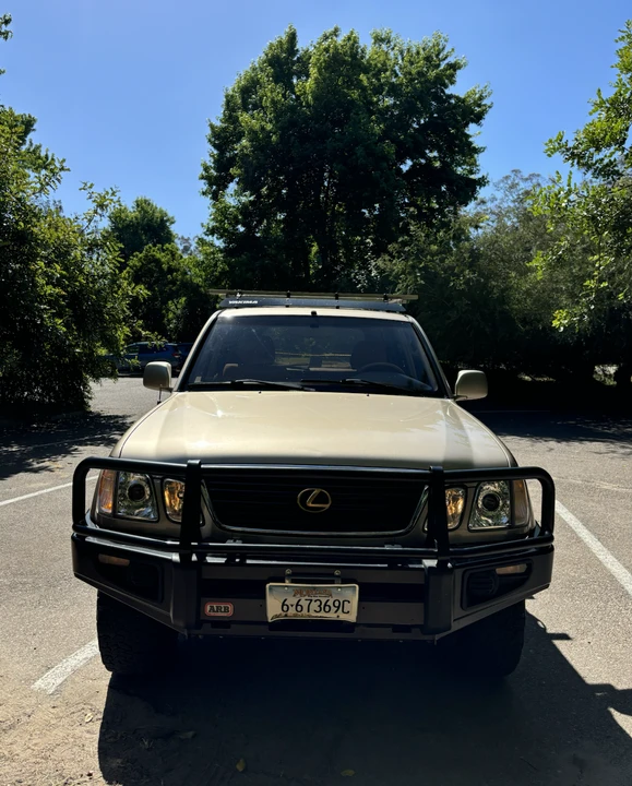 2000 Lexus LX 2nd Gen - Image 20 of 31