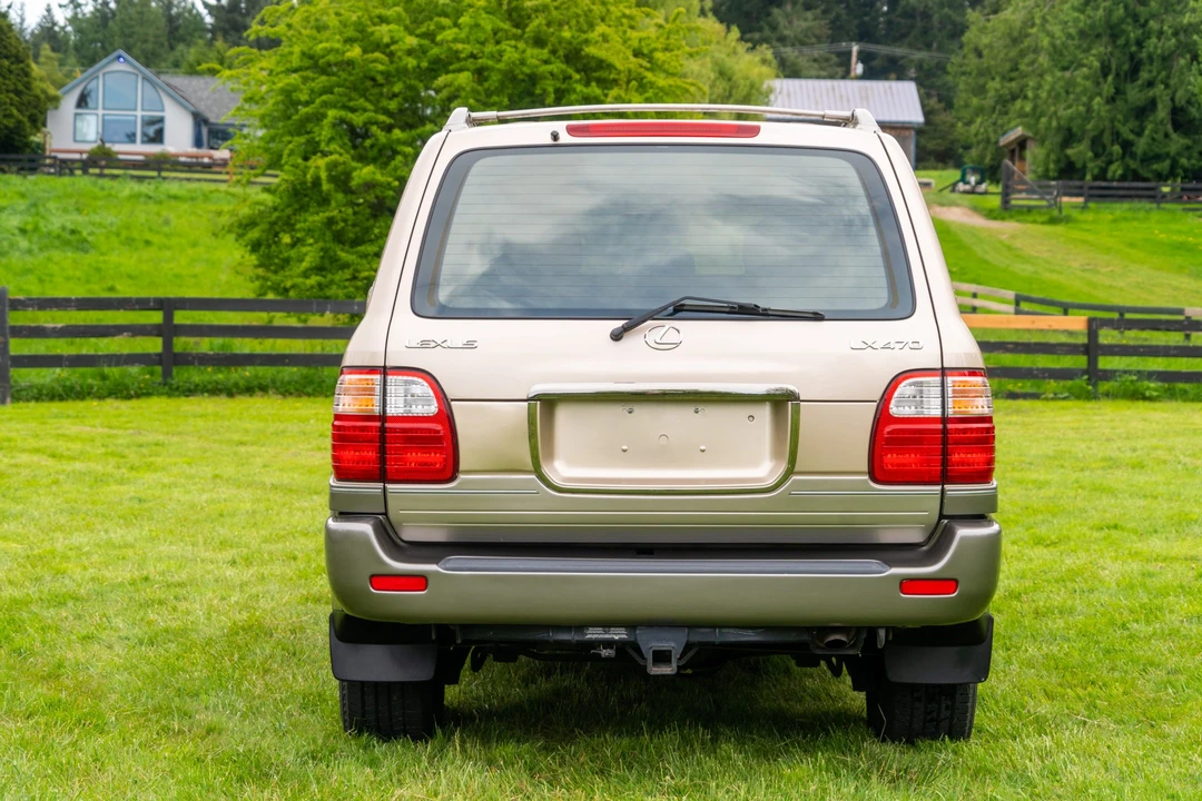 2000 Lexus LX 2nd Gen - Image 7 of 31