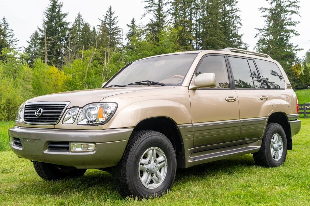 2000 Lexus LX 2nd Gen - Image 4 of 31