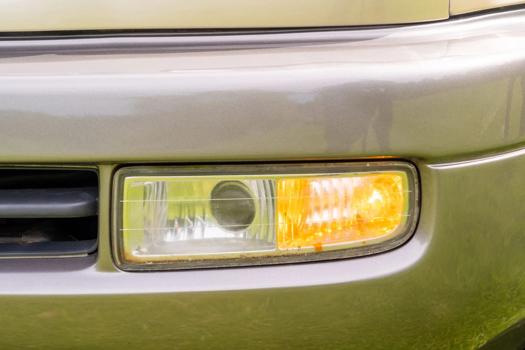 2000 Lexus LX 2nd Gen - Image 17 of 31