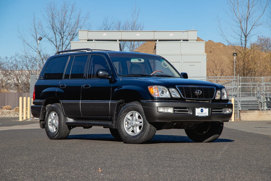 2000 Lexus LX 2nd Gen - Image 28 of 31