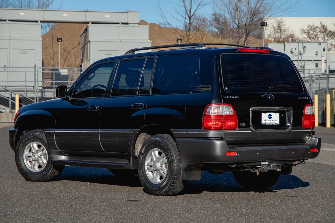 2000 Lexus LX 2nd Gen - Image 18 of 31