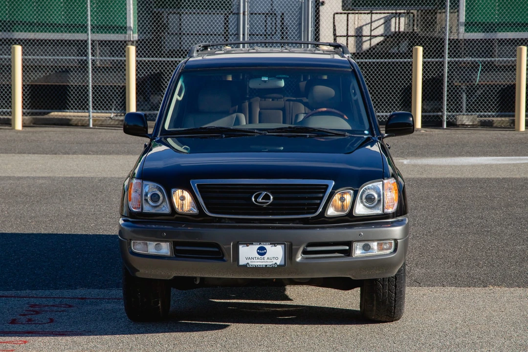 2000 Lexus LX 2nd Gen - Image 31 of 31