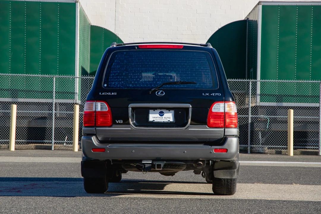 2000 Lexus LX 2nd Gen - Image 19 of 31