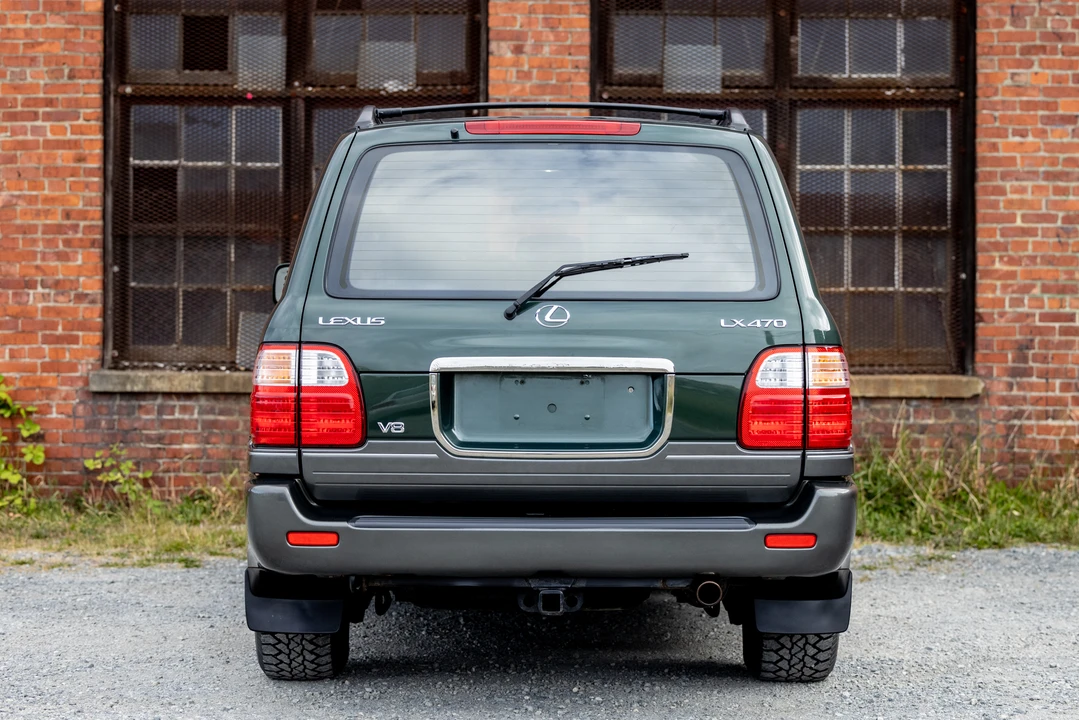 2000 Lexus LX 2nd Gen - Image 5 of 31