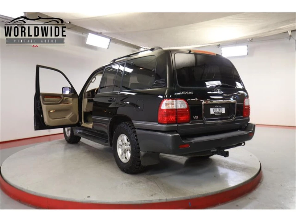 2000 Lexus LX 2nd Gen - Image 25 of 31