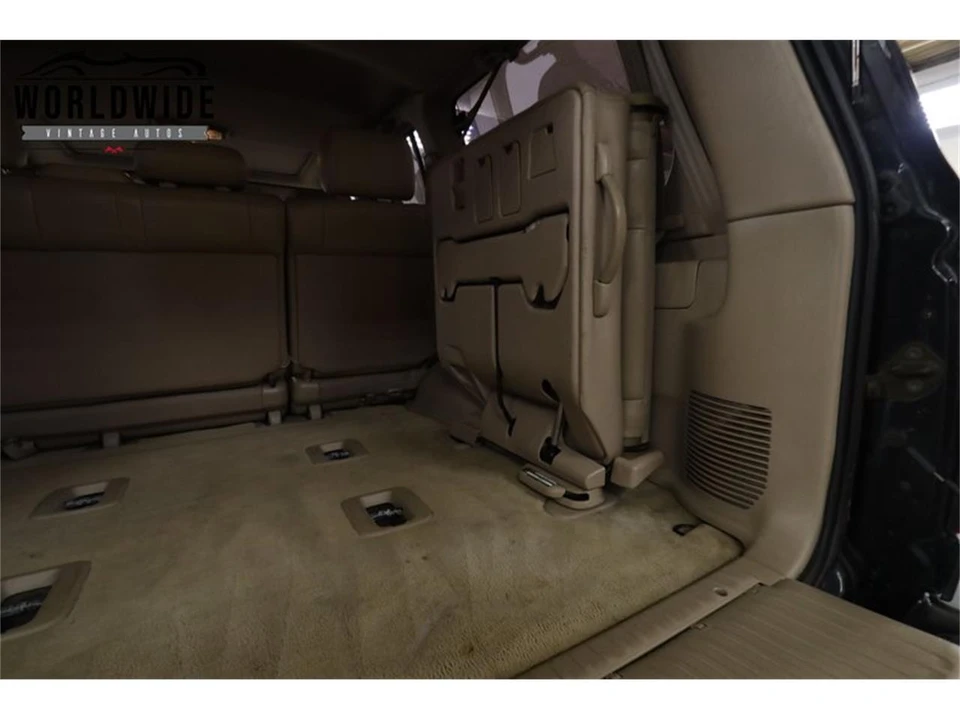 2000 Lexus LX 2nd Gen - Image 22 of 31