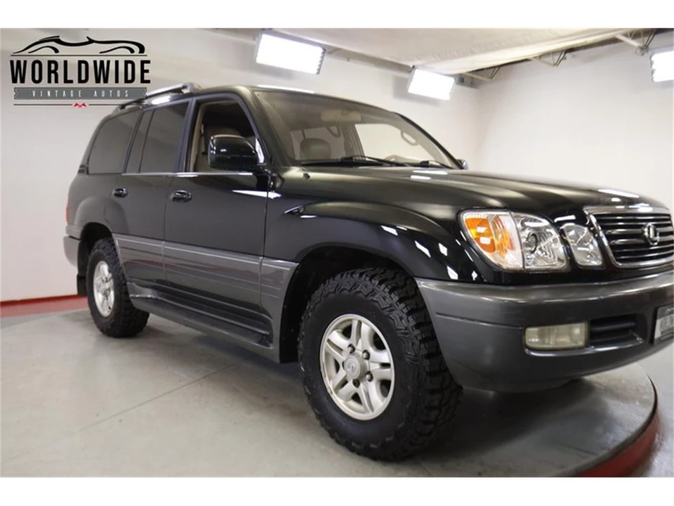 2000 Lexus LX 2nd Gen - Image 14 of 31
