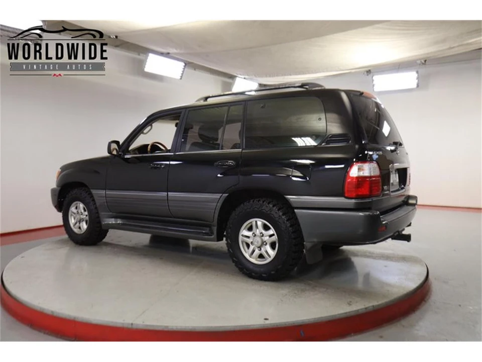 2000 Lexus LX 2nd Gen - Image 5 of 31