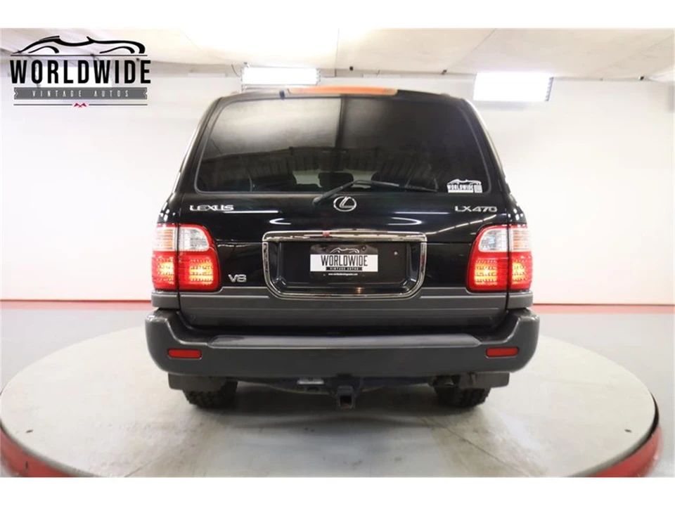 2000 Lexus LX 2nd Gen - Image 18 of 31