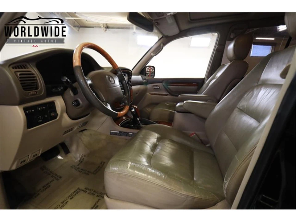2000 Lexus LX 2nd Gen - Image 30 of 31