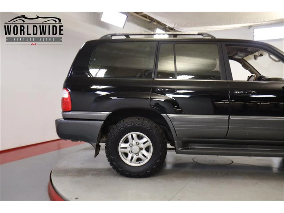 2000 Lexus LX 2nd Gen - Image 9 of 31