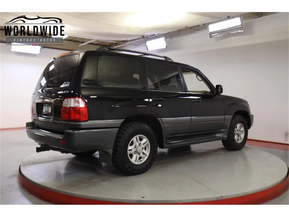 2000 Lexus LX 2nd Gen - Image 6 of 31